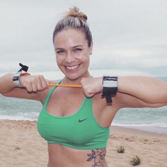 GINÁSTICA EM CASA com elásticos da Lu Oliveira (COMPRE AQUI) thumbnail