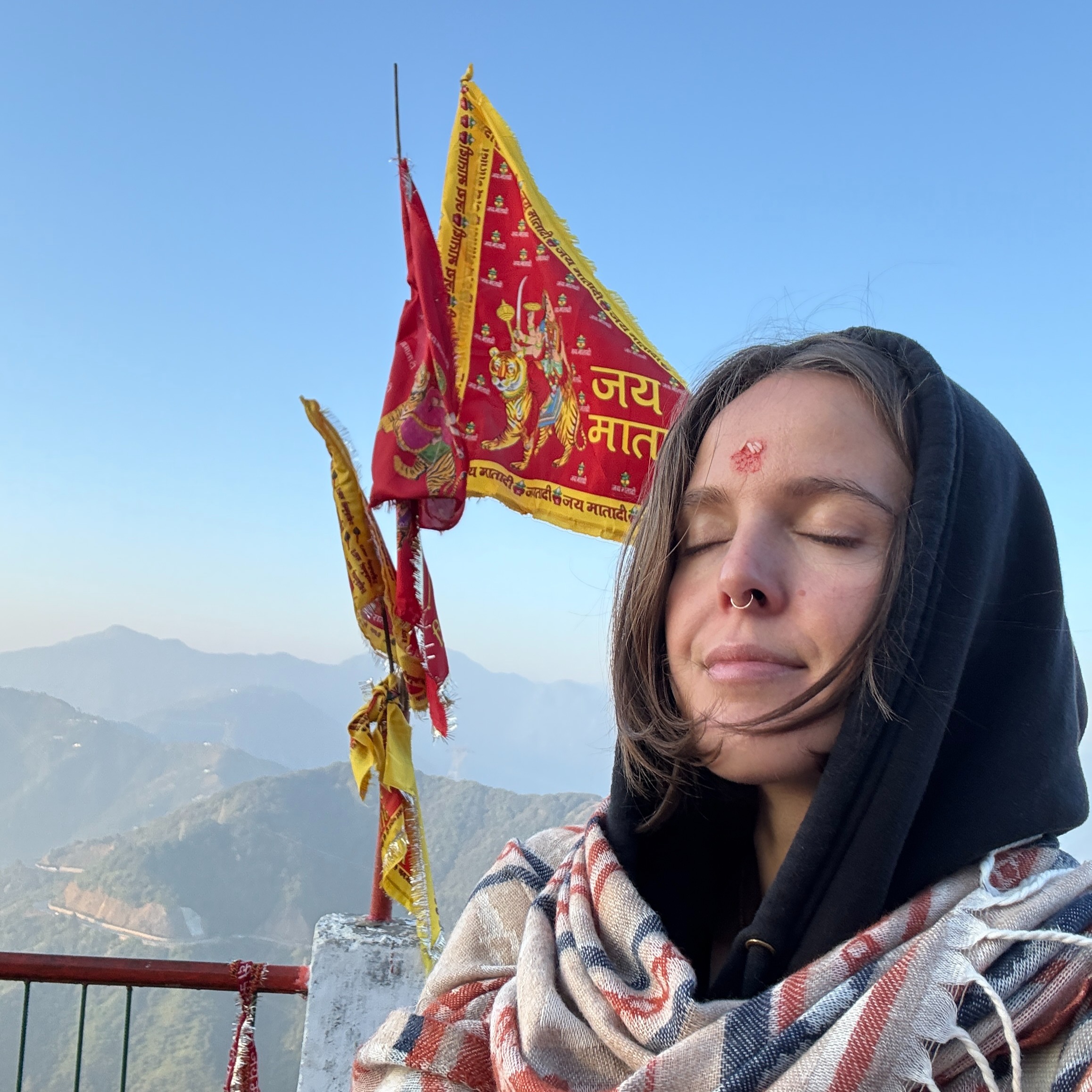 Understand yoga beyond asana - introduction to yogic philosophy for yoga teachers. thumbnail