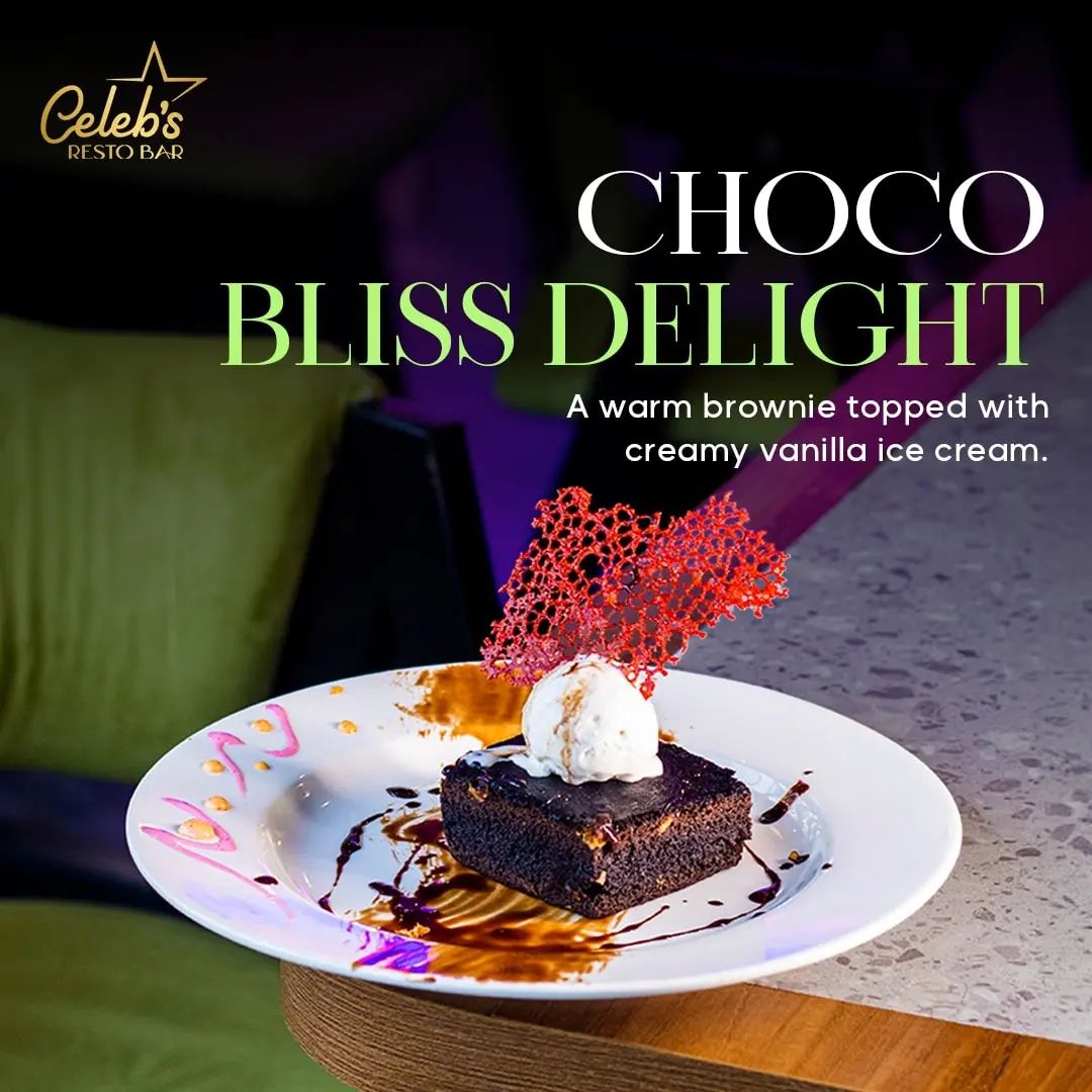 A Symphony of Sweetness: Indulge in a decadent warm brownie crowned with velvety vanilla ice cream! 

#SweetTooth #Satis