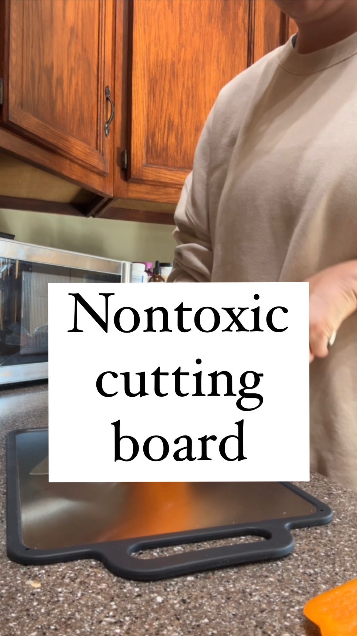 Comment BOARD for the link 🔗

Please ditch your toxic plastic cutting boards! Not only are they a breading ground for ba