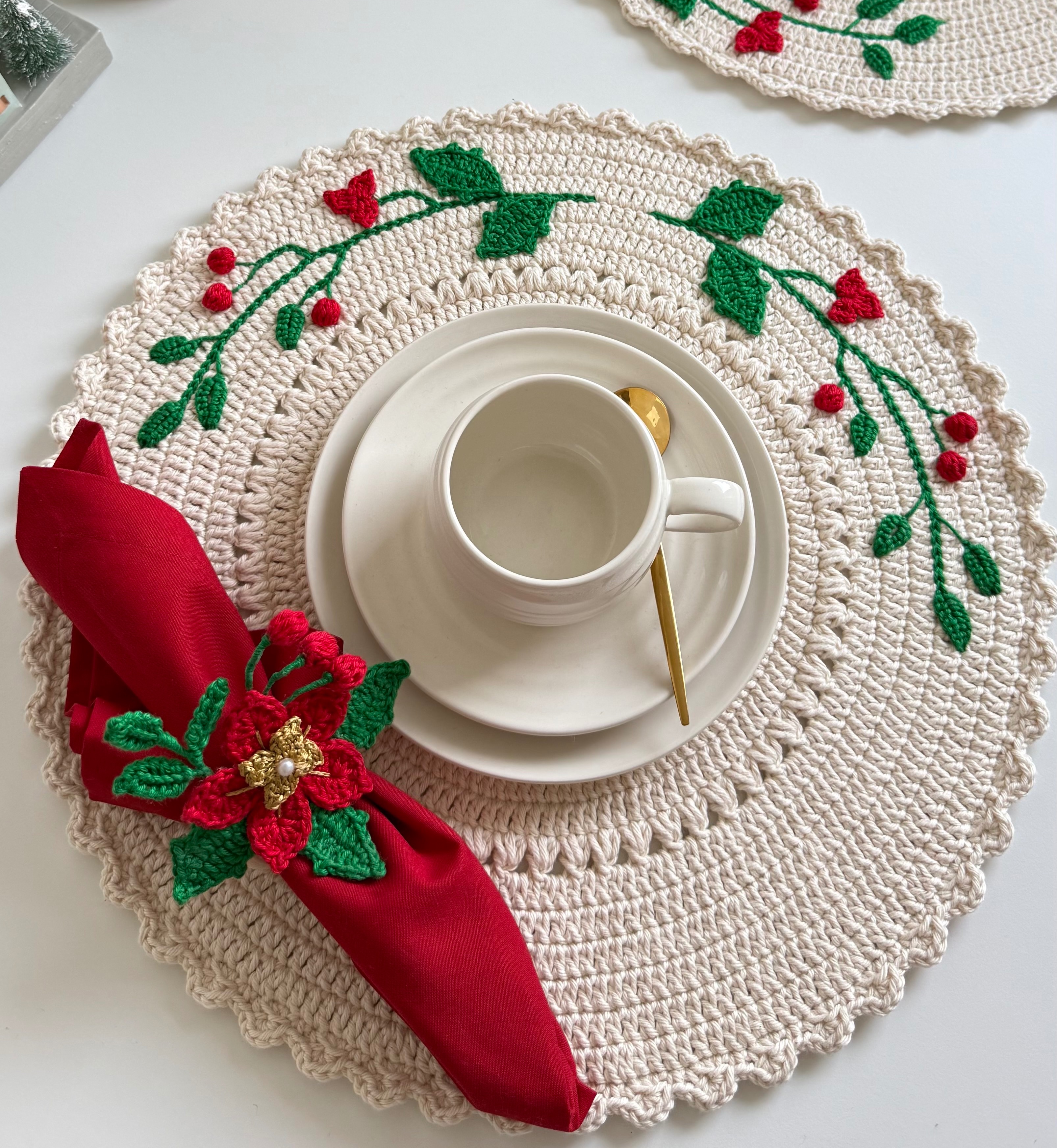 Aulas Americano Essência com dois bordados-Porta Guardanapo- Porta Copo thumbnail