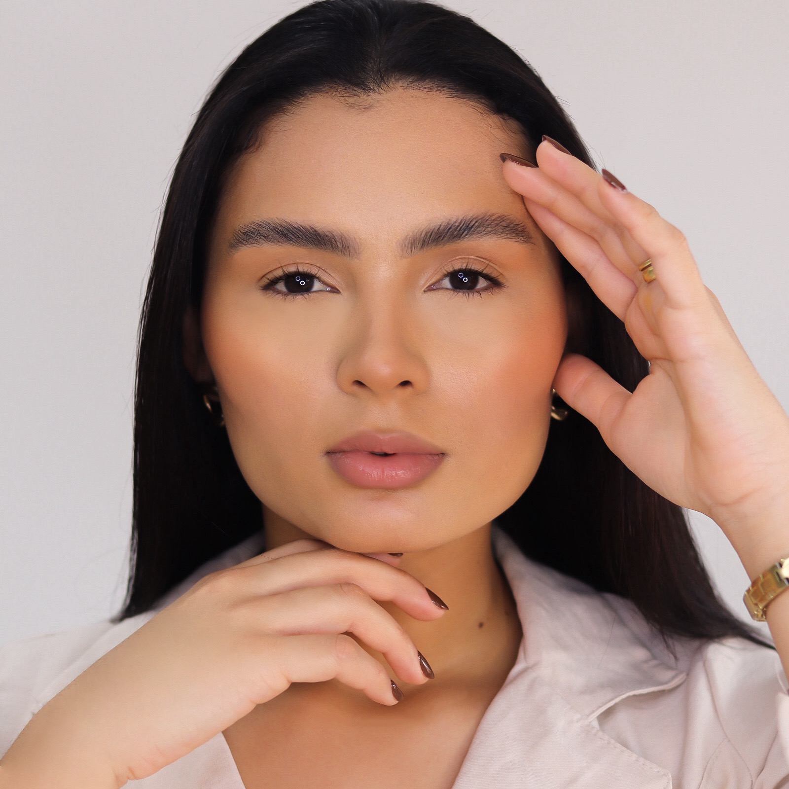 Clique aqui para falar com Sabriny ( Sobrancelhas, cílios e aluguel de salas) thumbnail