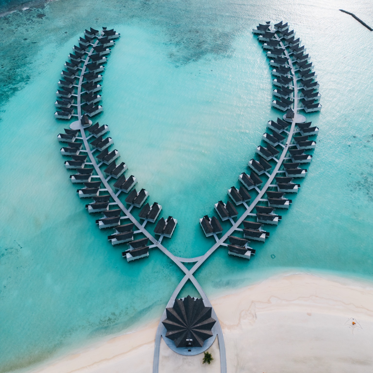 Kuredhivaru Resort and Spa thumbnail