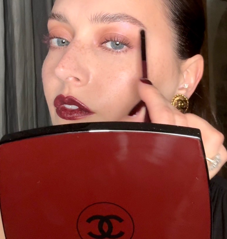 Chanel Rouge Noir | Links thumbnail