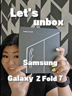 Unboxing the Galaxy Z Fold 7 Thinner when folded, massive when open. Flex hinge, brighter display, Snapdragon 8 Elite, a