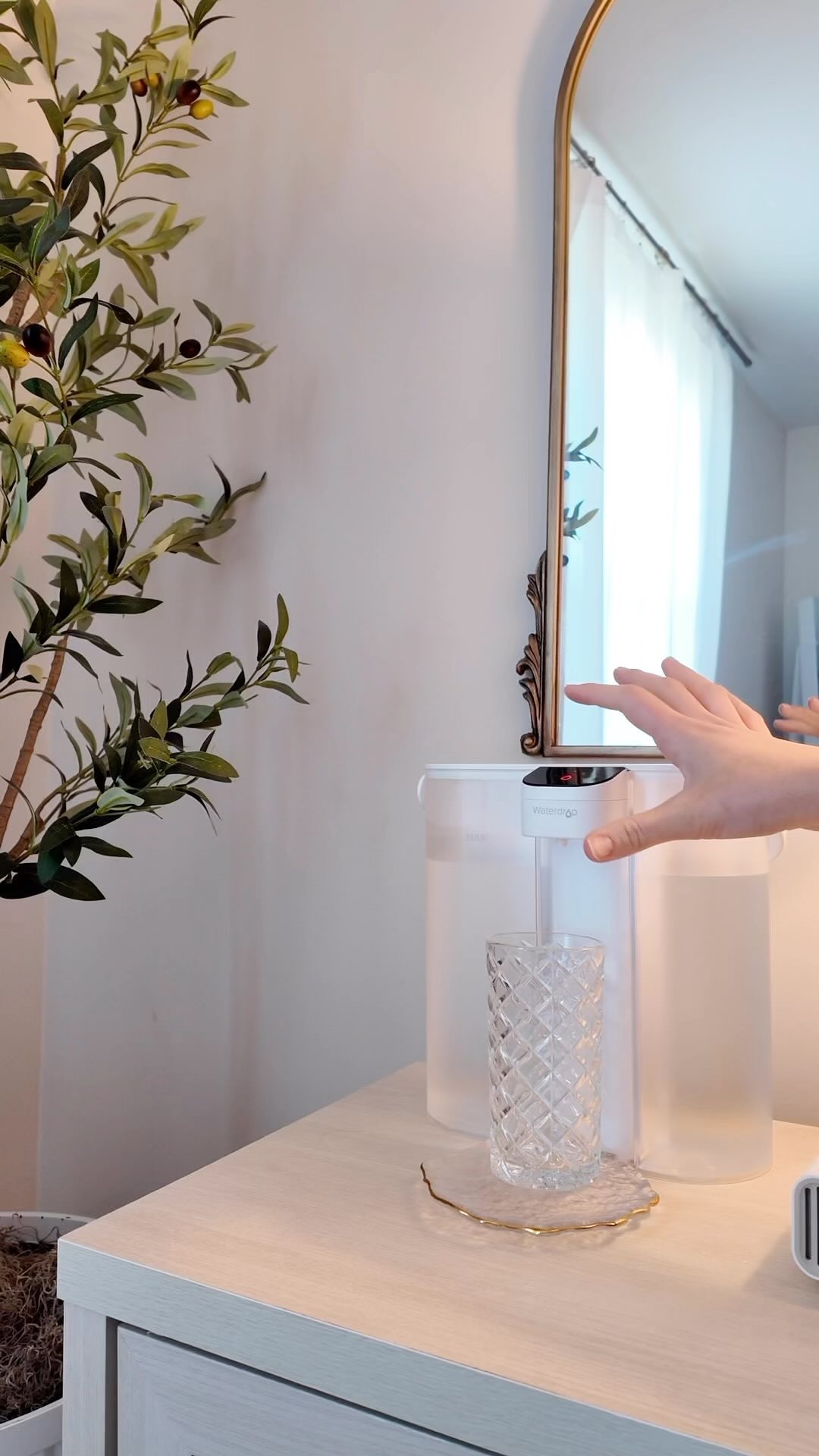 Esta jarra de agua se ha convertido en uno de mis productos favoritos para el uso diario. Es portable por lo que puedes 