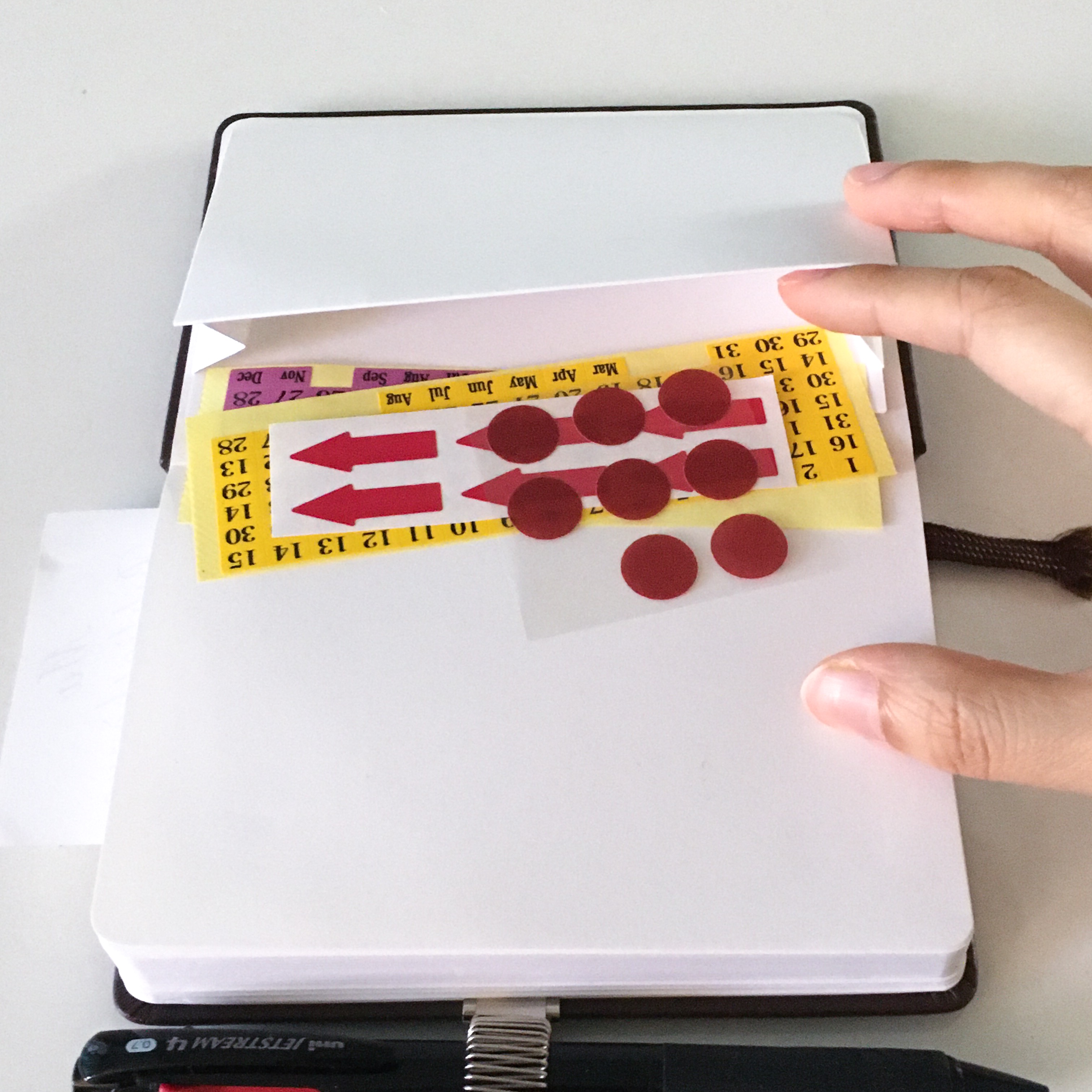 Paper pocket (for pocket Et cetera) thumbnail