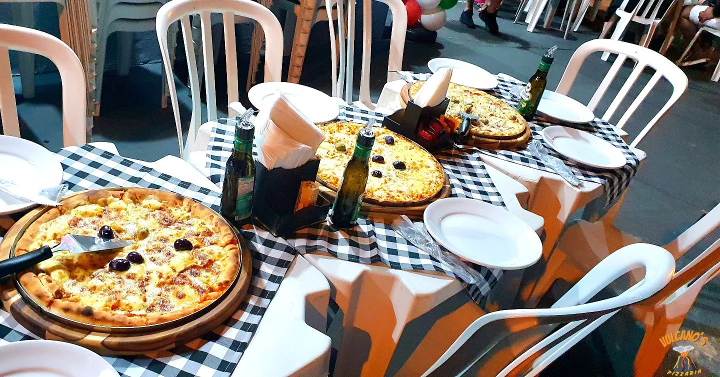 Imagine-se aqui: mesa posta, amigos reunidos e as melhores pizzas de Ribeirão Preto prontas para serem saboreadas. Nada 