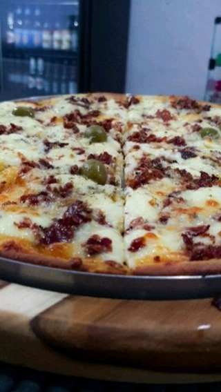 Quando o bacon encontra o Catupiry, a mágica acontece! 🥓🧀

Você está preparado para experimentar uma combinação que vai 
