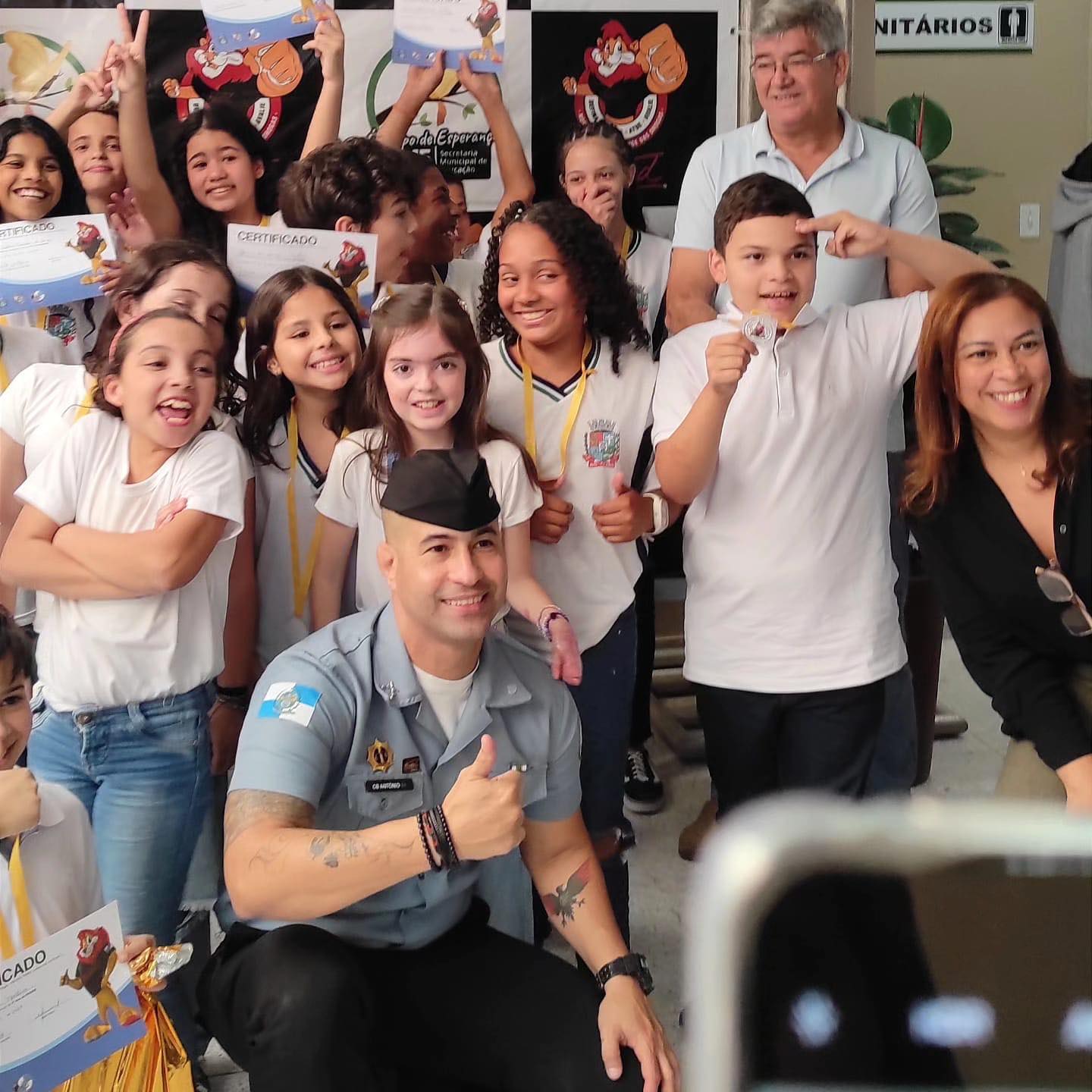 🎓 Formatura Proerd 
🗓️ 1º Semestre • 2023
🏫 E.M Amélia dos Santos Ramos
👮‍♂️ Sgt R. Oliveira e Cb Antônio • 28º BPM • 5º