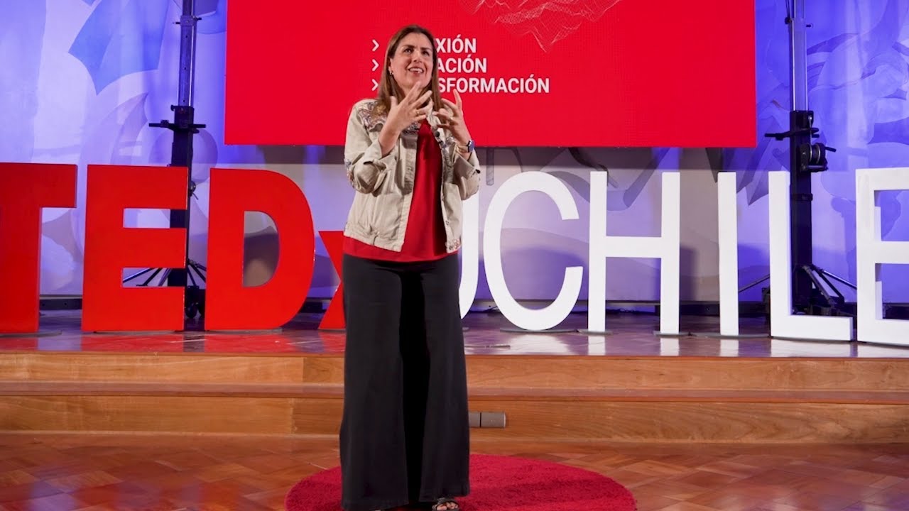 CHARLA TED Cómo educar y en comunidad, hijos felices en la era digital | María Soledad Garcés | TEDxUCHILE thumbnail