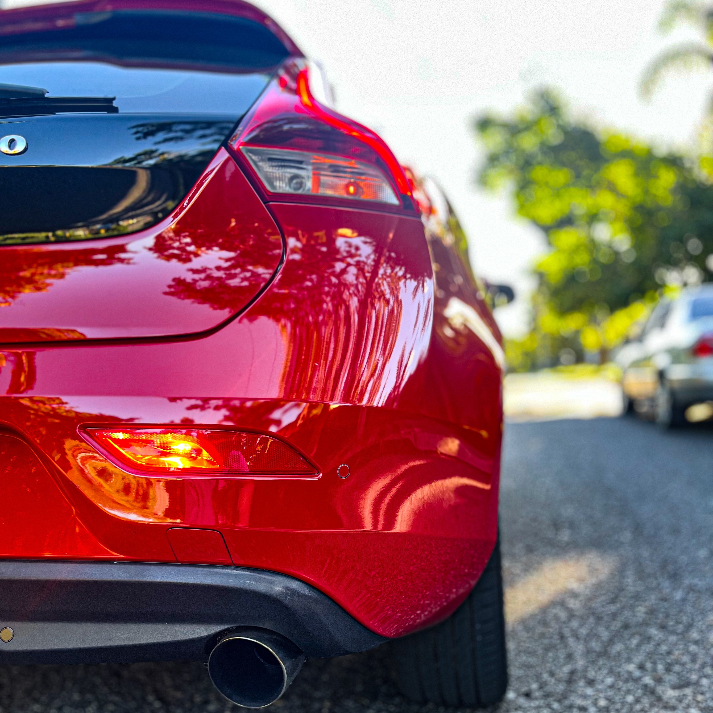 🚗💨
-
-
-
#volvo #volvov40 #fivetech #v40chapolin #carro #carros #suecia #volvobr #boatarde #tarde #like #boanoite #goodv