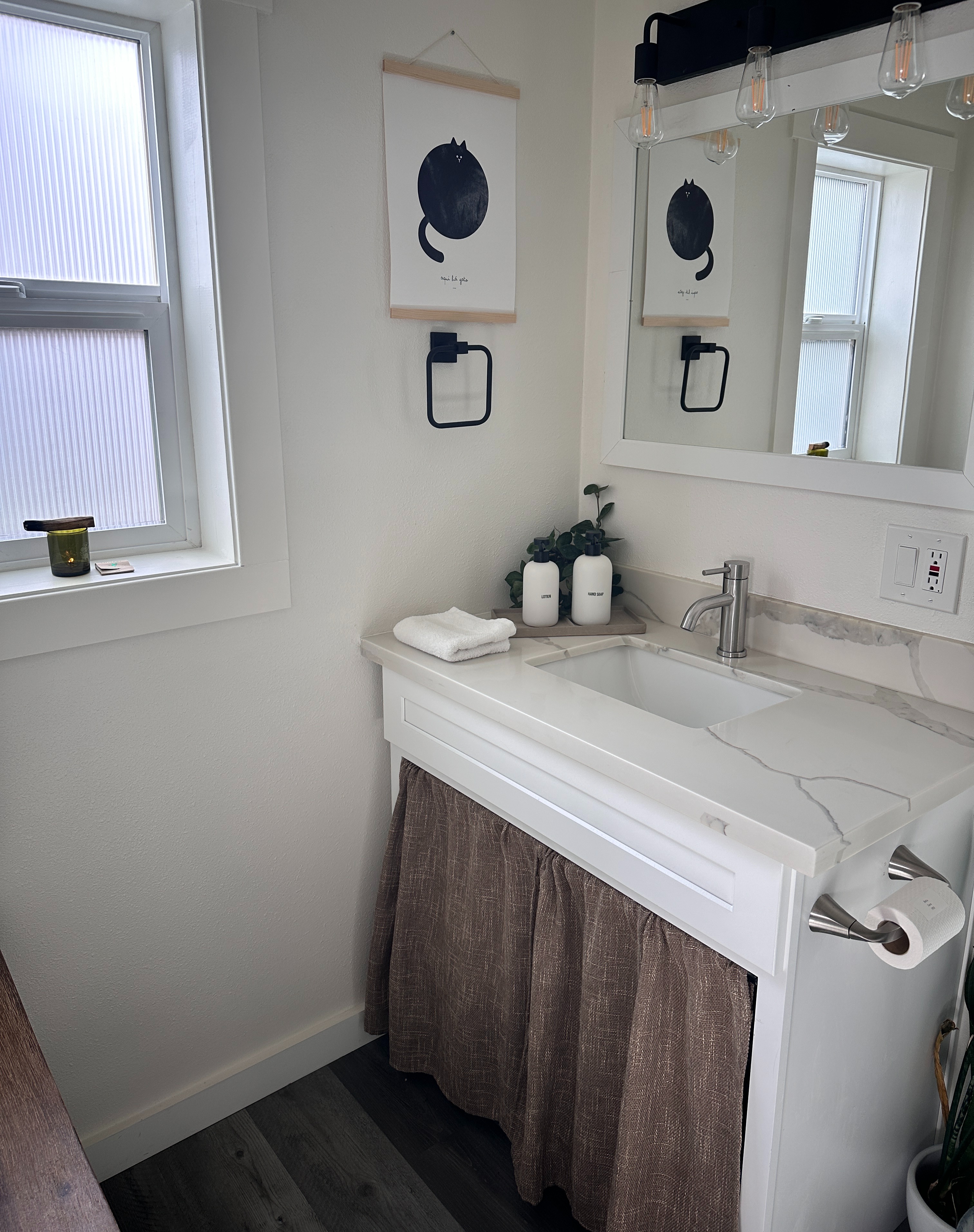 BELLA CASA AIRBNB thumbnail