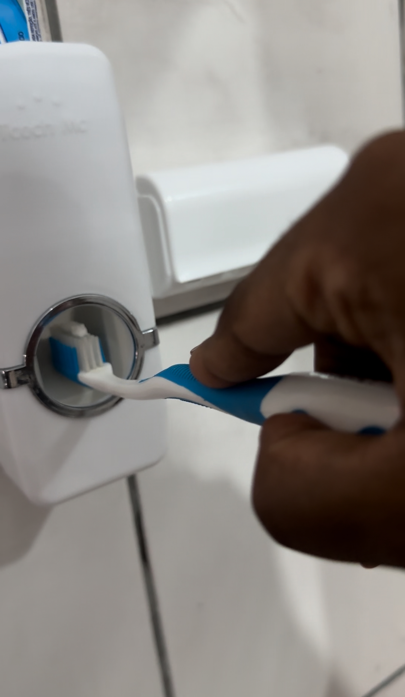 Dispenser de CREME DENTAL 🦷🪥 (21) thumbnail