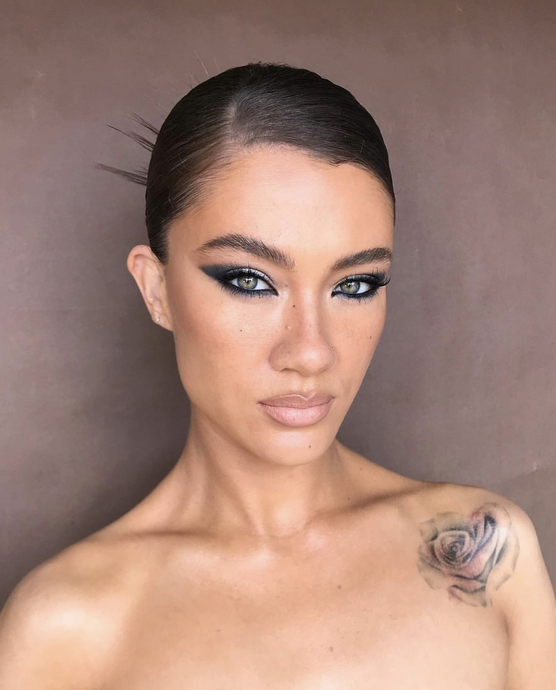 Create a statement eye for the party season thumbnail