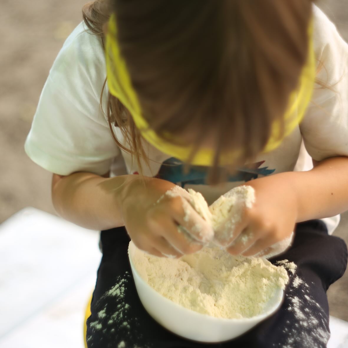 What do you feel, smell, taste once your eyes are closed ? Our kids use the workshop items in all sorts of ways to devel