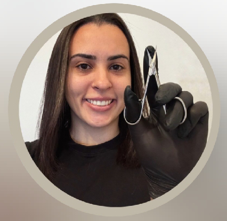 Larissa - Estilismo de unhas  thumbnail
