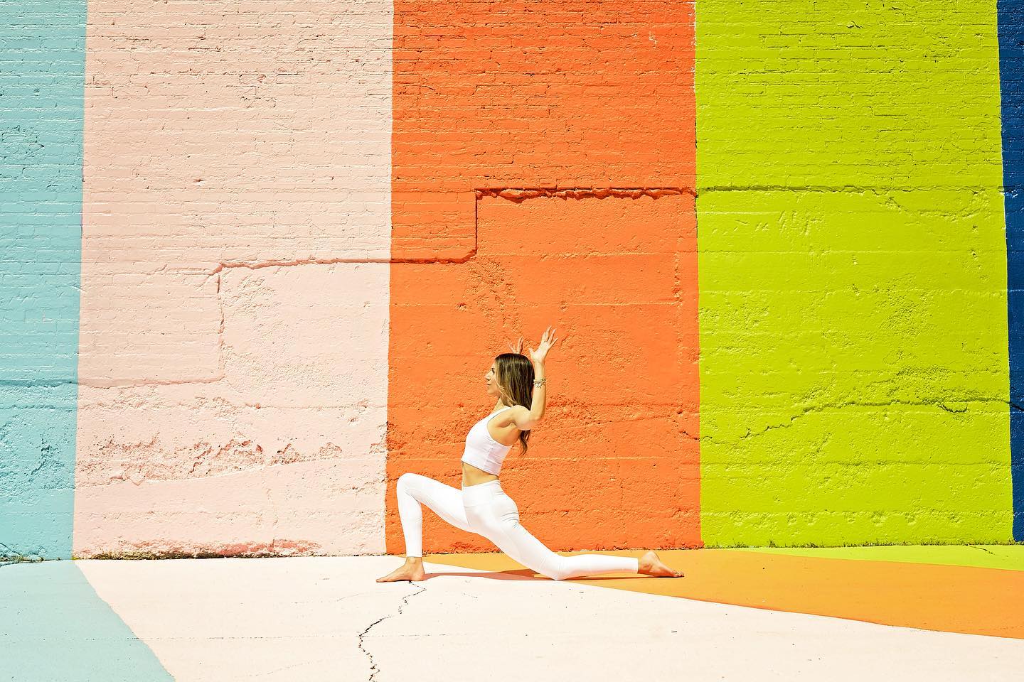 Let me introduce my girl, @nicolehenschyoga! A talented yogi and one of my besties! Naturally, I absolutely love and hav