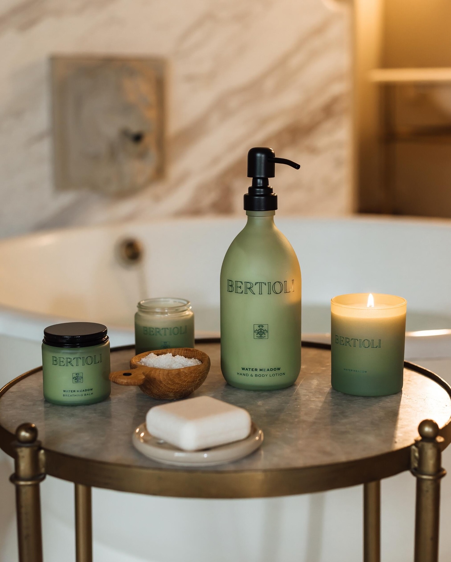 The perfect gift this festive season, @bertioli.by.thyme’s Winter Bathing Set. The perfect present for the eco-conscious