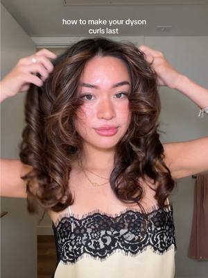 my must have routine for long lasting Dyson curls!!🫧 #dysoncurls #dysoncurlsthatlast #blowouttutorial #dysontutorial 