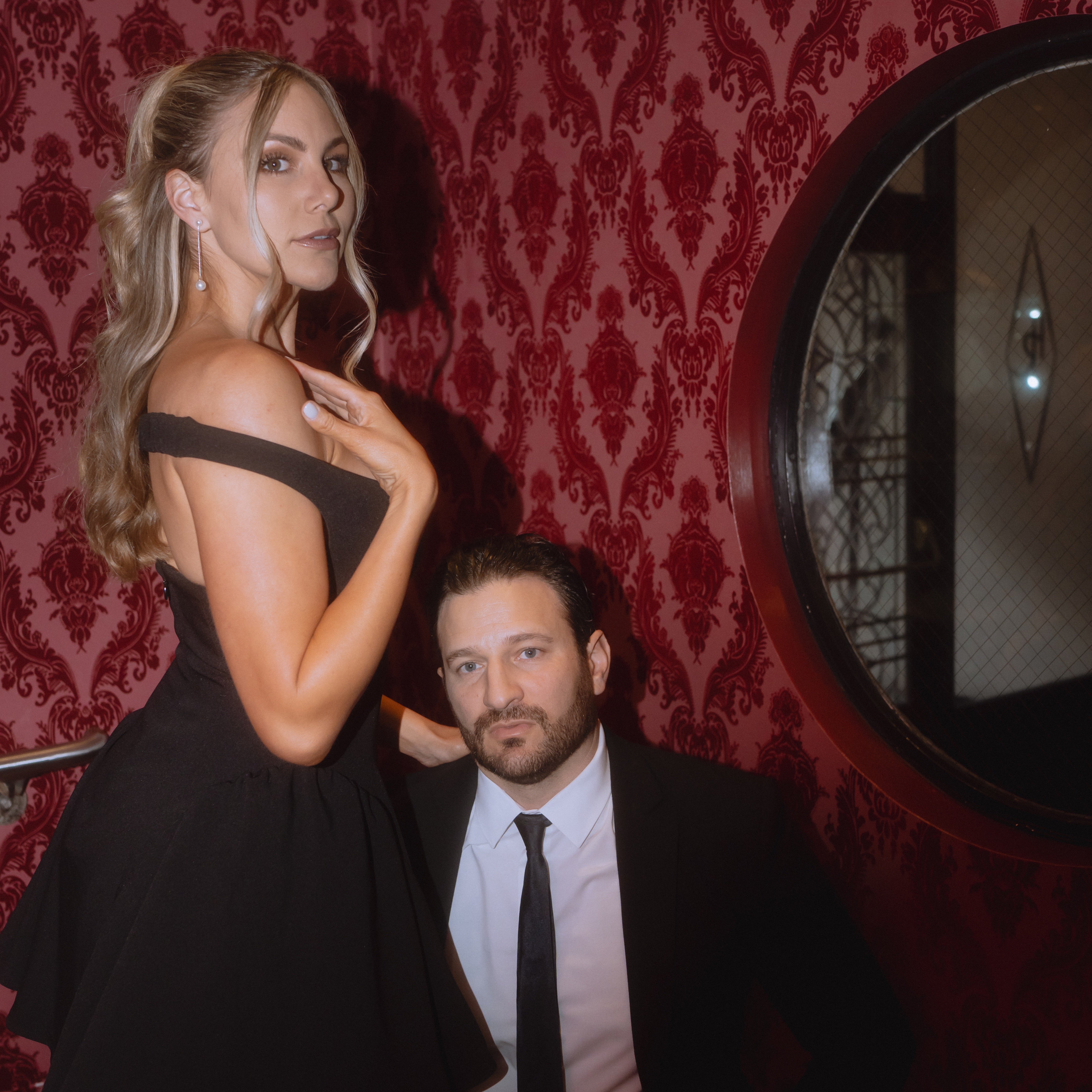 Not engagement photos taken at The Hollywood Roosevelt in LA | amandaandnico.com thumbnail