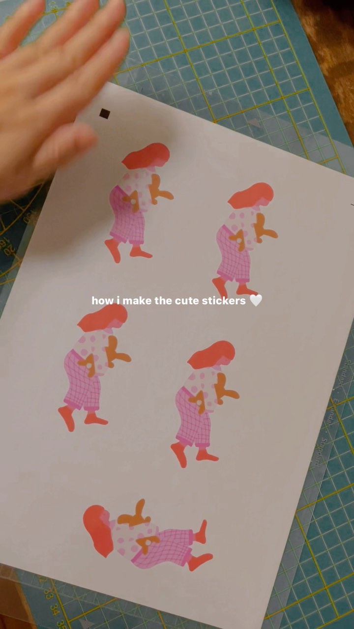 créer des stickers avec moi🤍 drawing and making stickers with me🐰 
.
.
.
.
#sticker #autocollant #silhouette #drawing #m
