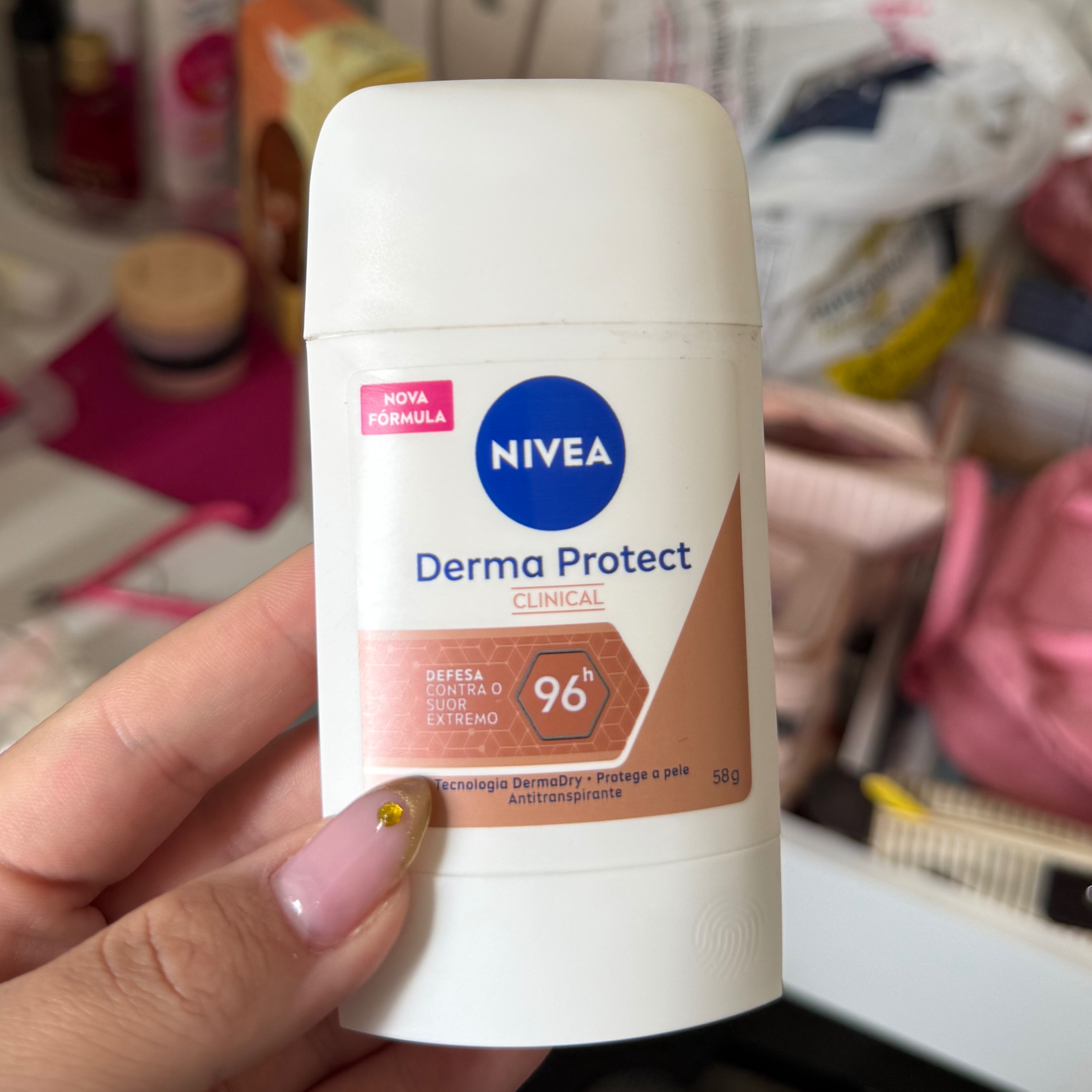 Desodorante Nívea derma  thumbnail