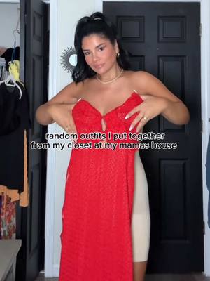 That closet has some gems I could work with 😜 I linked in bio whats still available ❤️ #midsizefashion #latinastiktok 