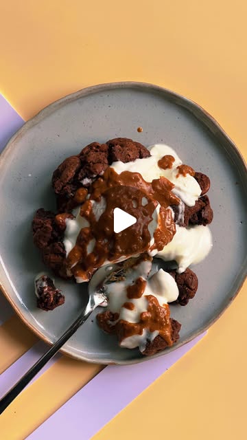 𝑫𝒆𝒚𝒂𝒓 𝑩𝒂𝒌𝒆 𝑯𝒐𝒖𝒔𝒆 on Instagram: "Skip the therapy session, grab a cookie!! 
Sweet relief in every bite. 🍪🤗 ❤️‍🩹 
#cookies #therapy #fyp #viral #chocolate" thumbnail