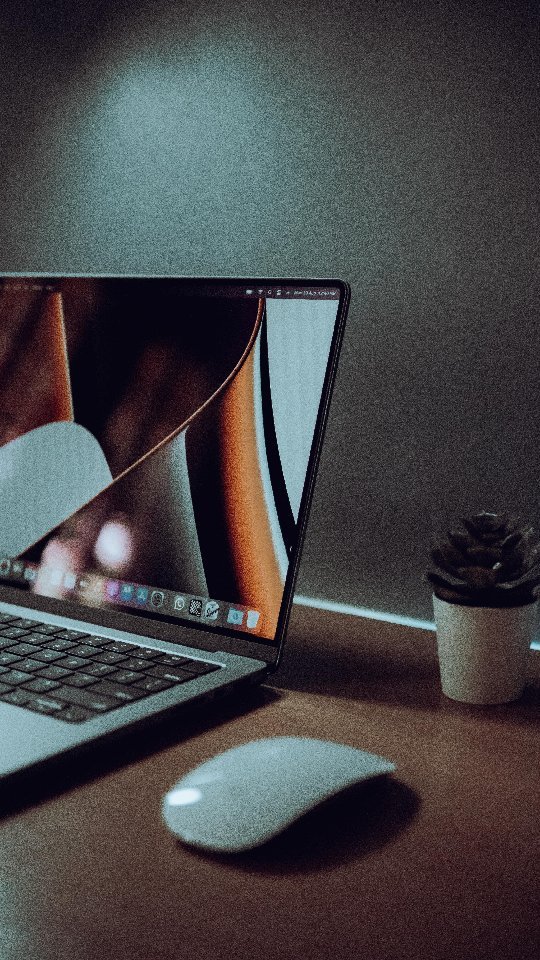 MacBook Pro 14" 

#apple #macbookpro #gadget #videocreator