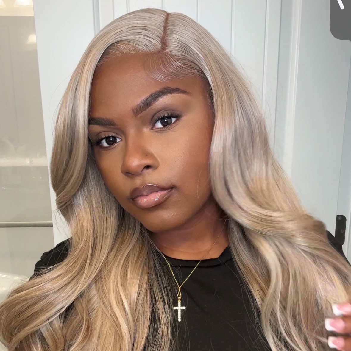 Outre Lille Icy Ash Brown Synthetic Wig  thumbnail