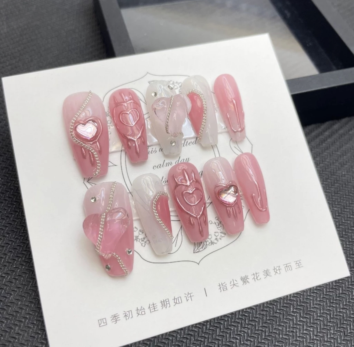 press on nails heart thumbnail