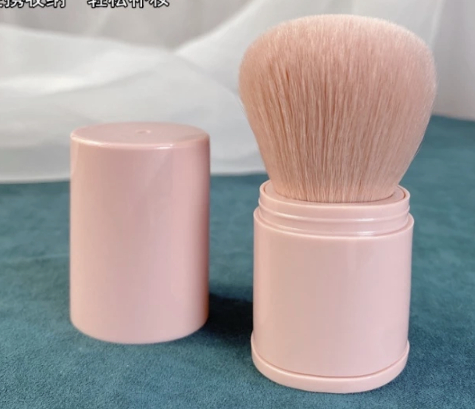 retractable brush thumbnail