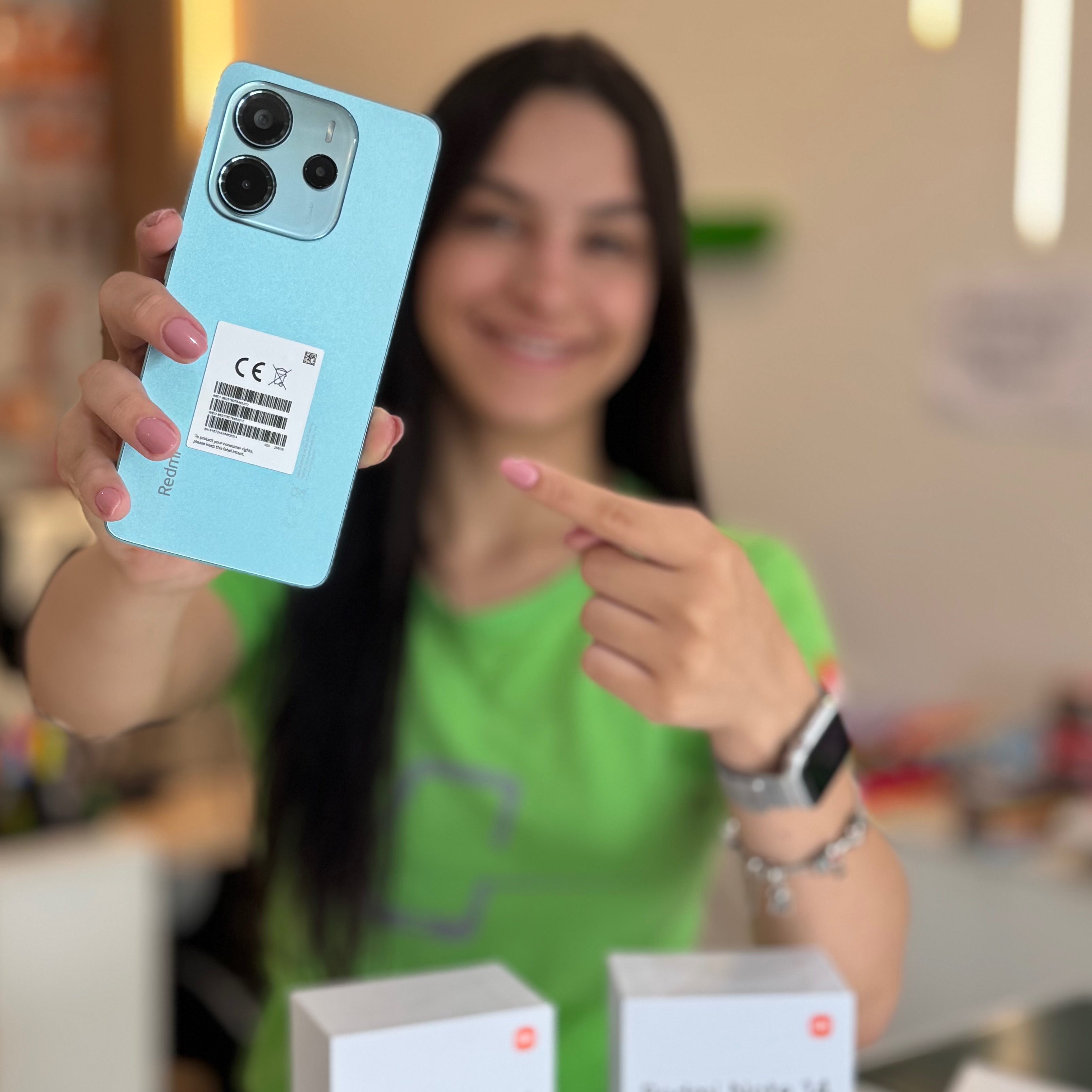 VENDEDORA BRUNA thumbnail