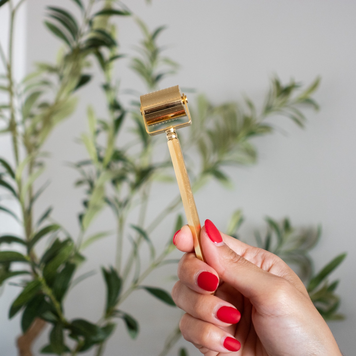 24K Gold-Plated Derma Roller thumbnail