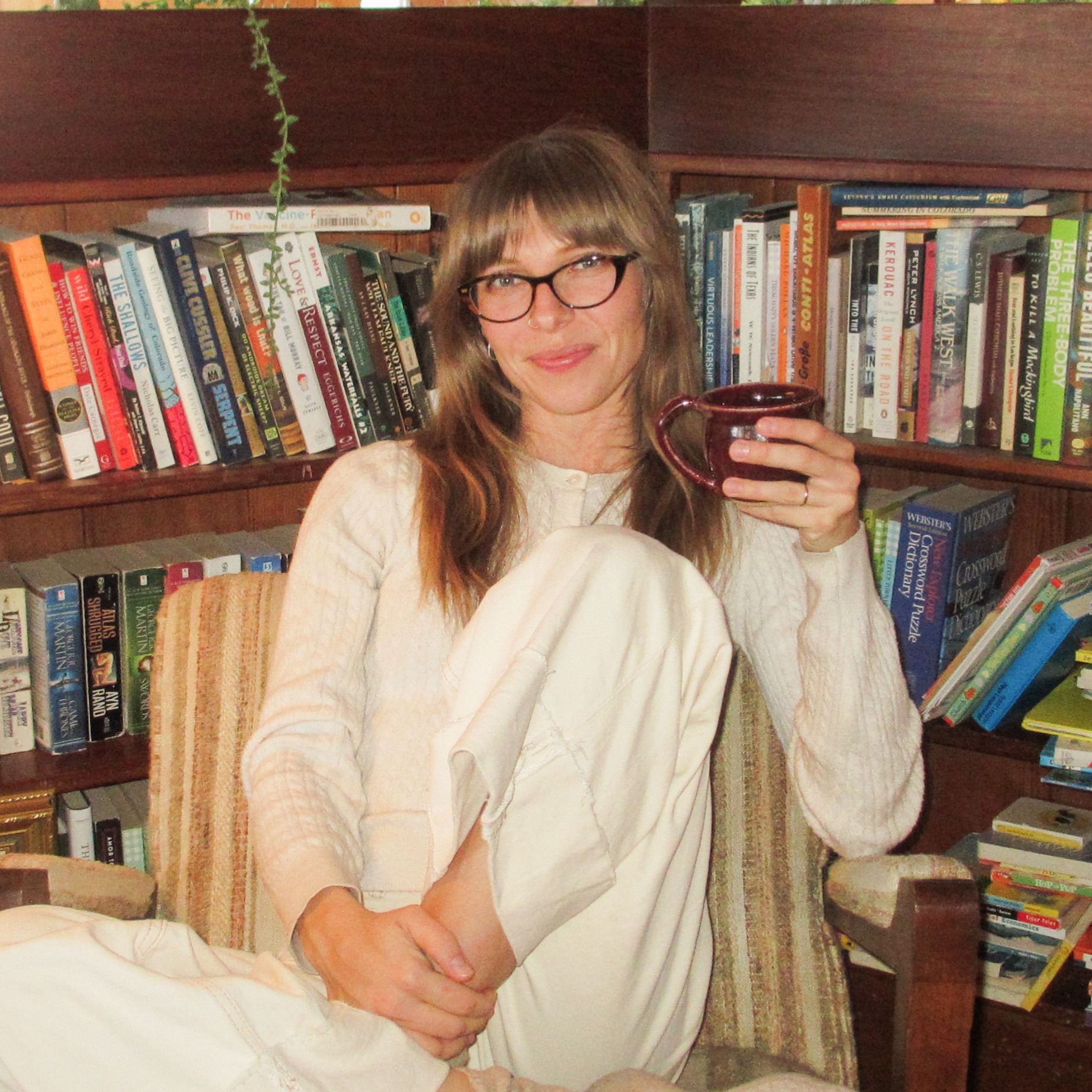 book a private decorating consult with me! thumbnail