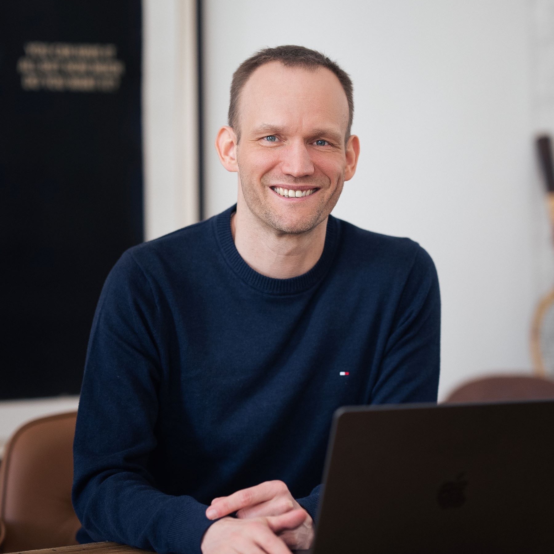 Wir analysieren, wie wir dir helfen können --> Kostenfreies Strategiegespräch sichern  thumbnail