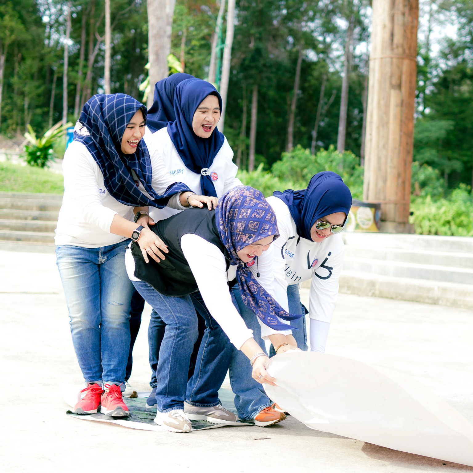 Family Gethering - Outbond thumbnail