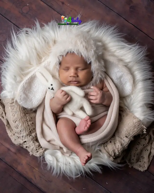 🌸These gorgeous newborn girls were all photographed from 5-14 days new!  There’s nothing more precious than a brand new 