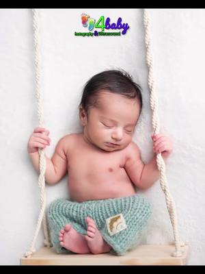 🌟 Swinging into life with the sweetest dreams 👶💙 #newbornphotographer #dallasnewbornphotographer www.4babyultrasound.com
