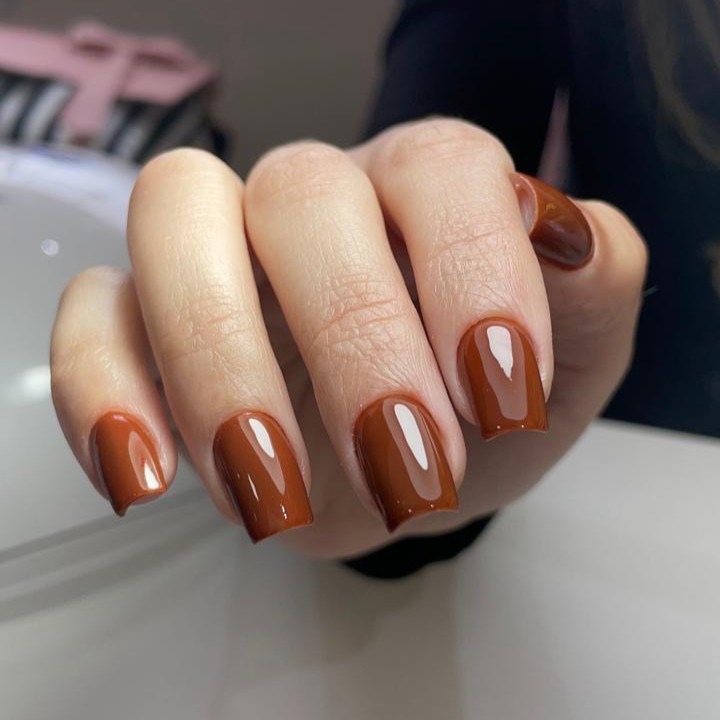 Alongamento com Esmaltação em Gel R$190,00 thumbnail