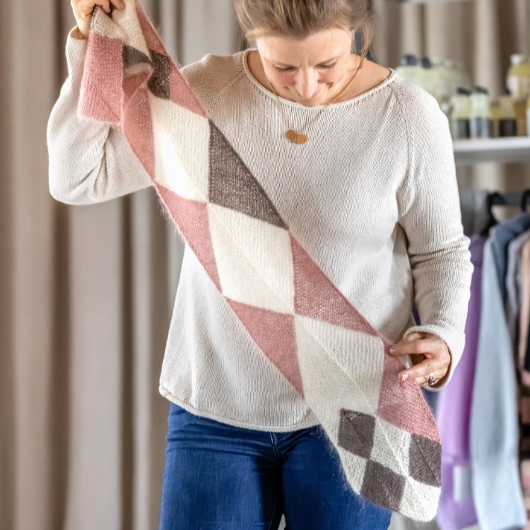 Leni Scarf thumbnail