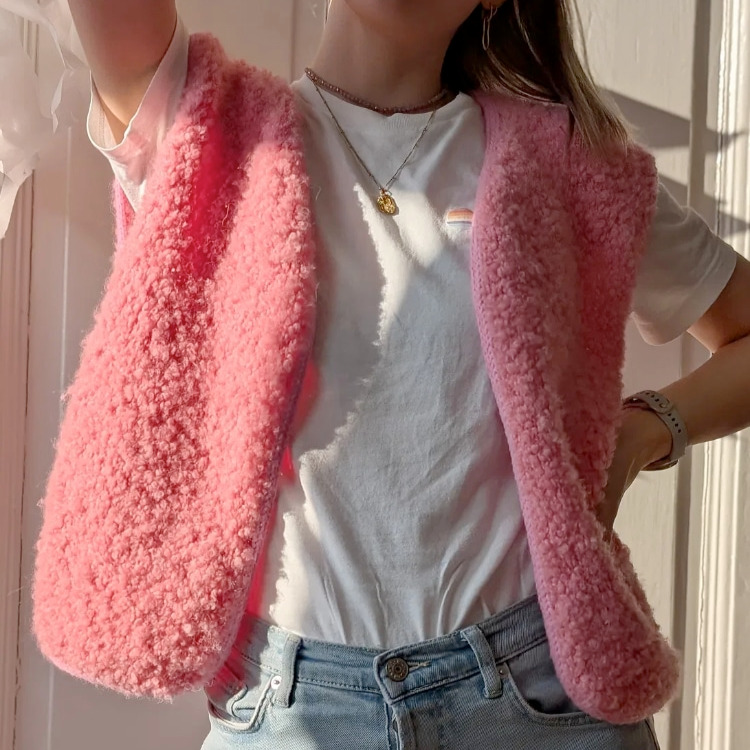 Fluffy Fleece Vest von Knitmitjo thumbnail