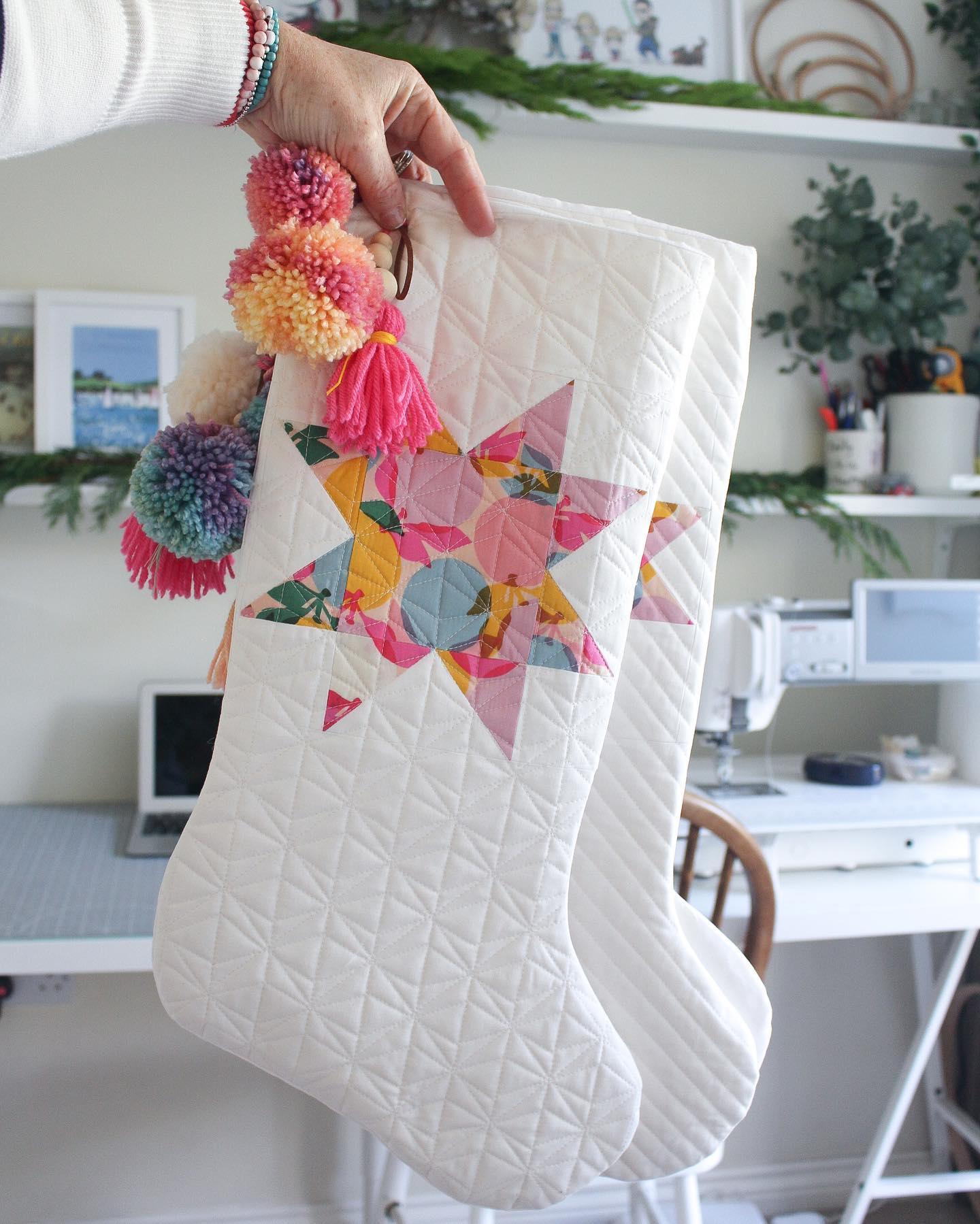 Want to make beautiful quilted stockings for the family this Christmas? Then my on-line Quilted Xmas Stocking  Workshop 