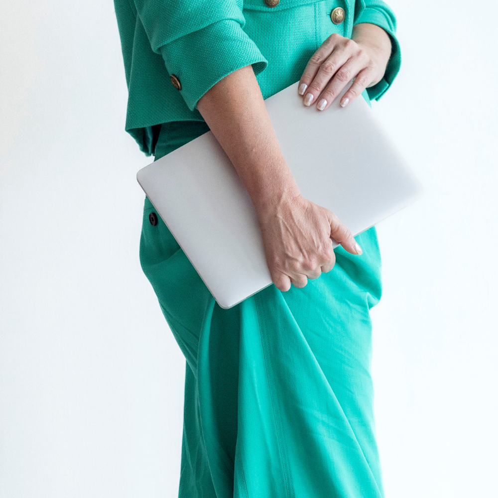 How to Become a Virtual Assistant ($47 Training) thumbnail