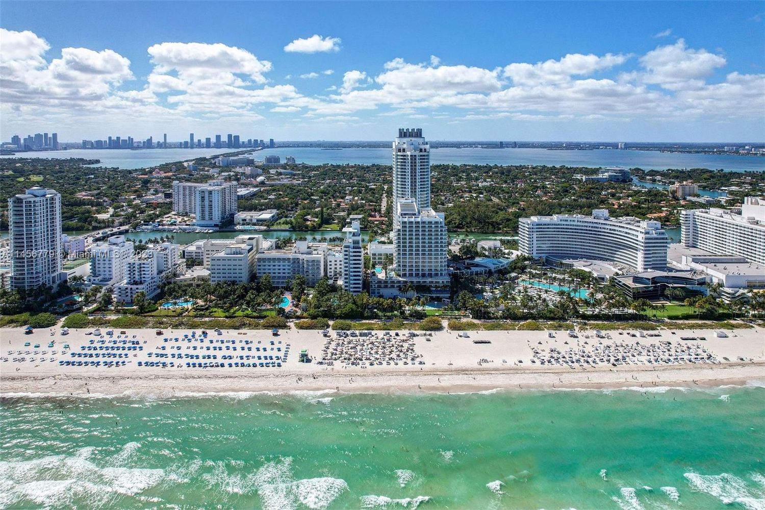 Fontainebleau 2 Bed/ 3 Bath thumbnail