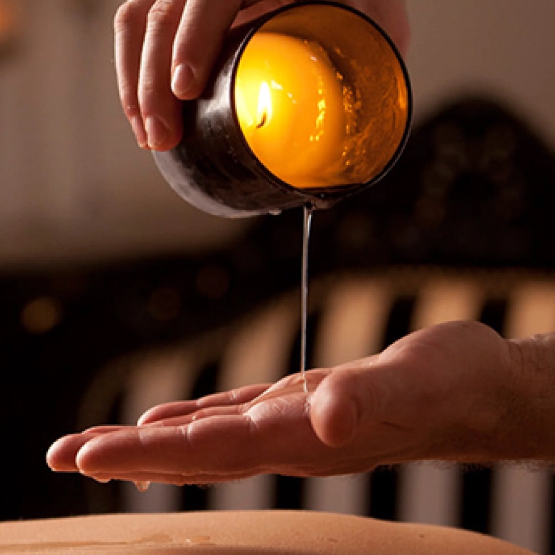 Massagem com Velas Quentes thumbnail