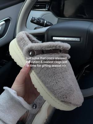 so cozy & so cute for the winter season!!! You can find these 🔗 in my sf! @Crocs #ad #cozyslippers #crocs #crocscozzzysl