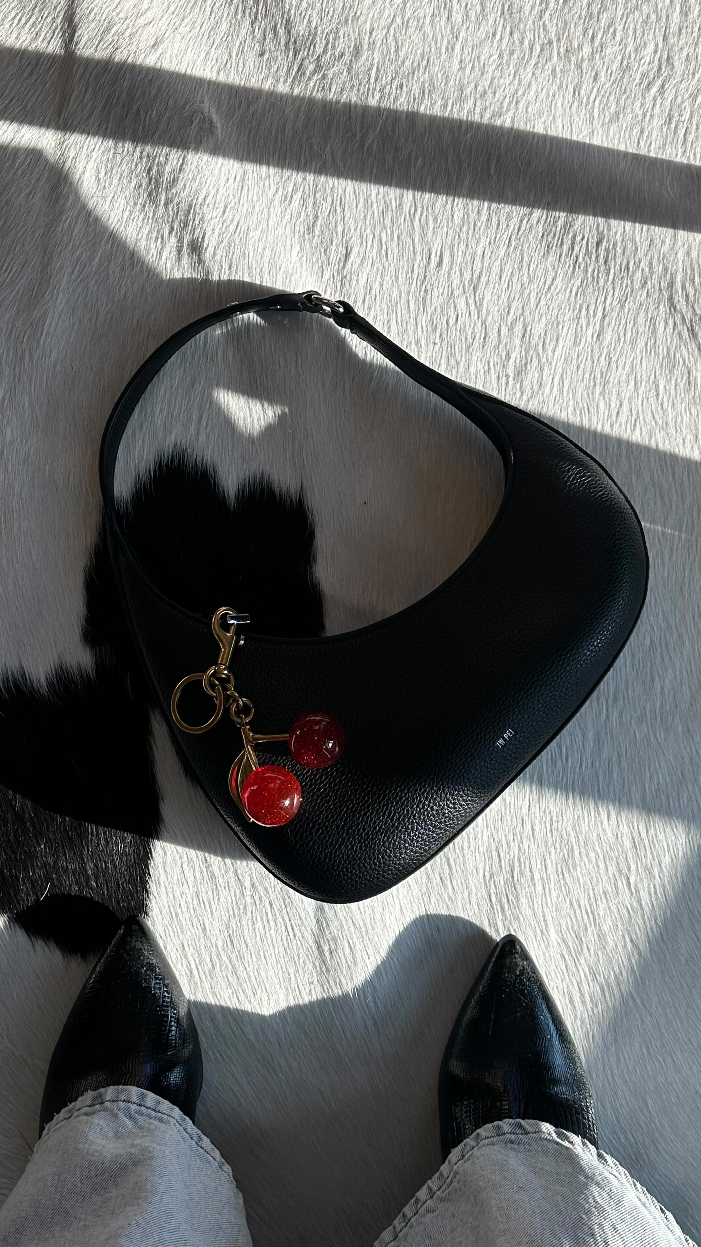 my amazon accessory collection 🍒

These pieces I’ve been wearing for a few months now, and get quite alot of compliments