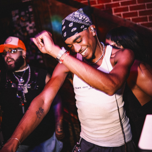 IDKRYAN Club Shugga 004 thumbnail